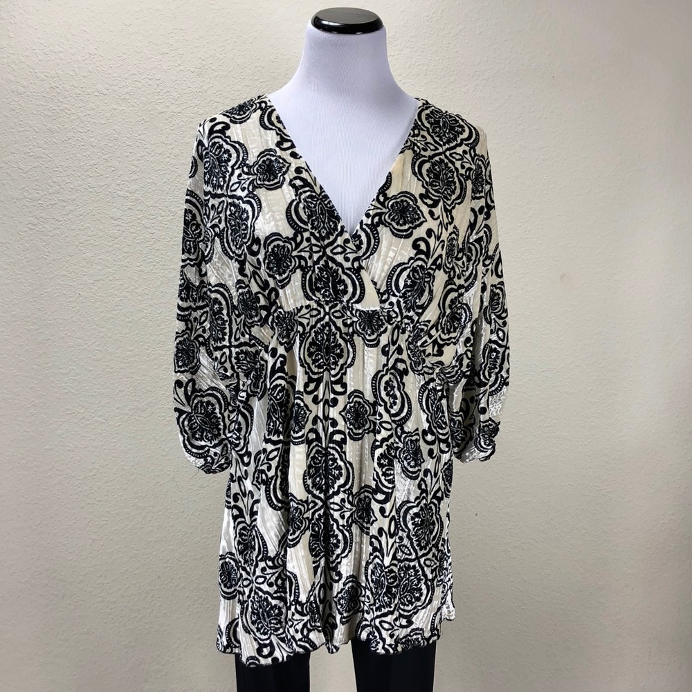 Trevan Cream & Black Velvet Empire Waist Top